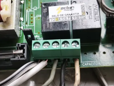 Foto de depois do serviço: Substituição de central eletrônica de portão