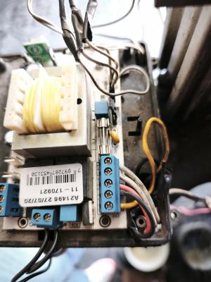 Foto de antes do serviço: Substituição de Central Eletrônica de Portão Automático no Conjunto Habitacional Inácio Monteiro